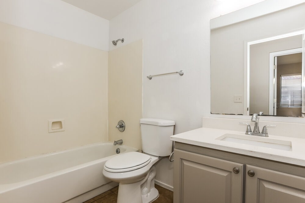 Building Photo - 1921 E Buffalo St