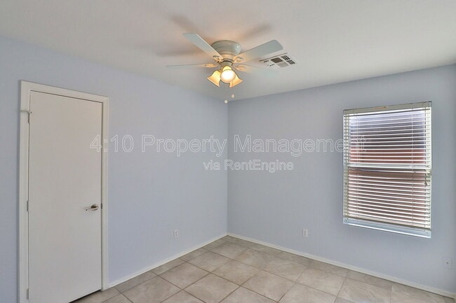 Building Photo - 15606 N 33rd Pl