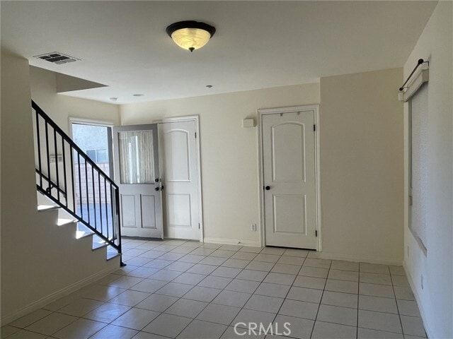 Building Photo - 614 Royal Oaks Dr