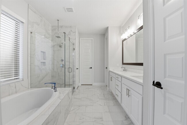 Building Photo - 2030 Green Haven Ct