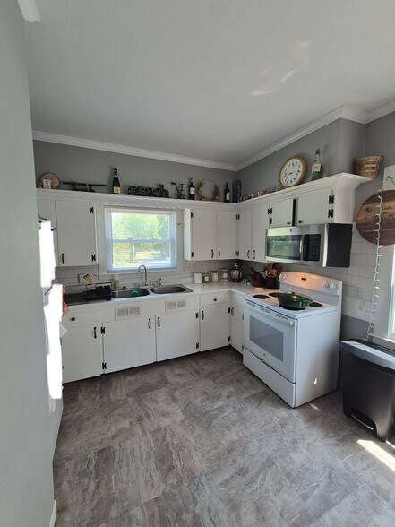 Building Photo - 27 Walling Rd