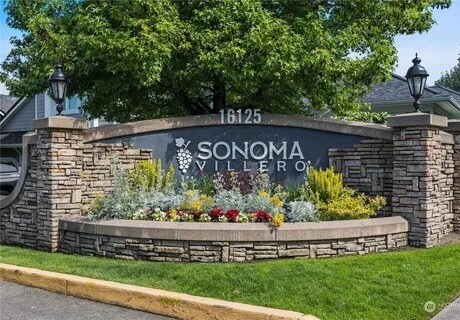 Building Photo - 16125 Juanita Woodinville Way NE