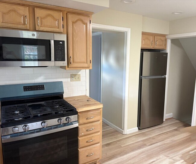 Building Photo - 3 Bed Single Family in Springfield