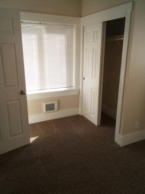 Building Photo - ACT FAST!!! COZY, REMODELED HOUSE!!!