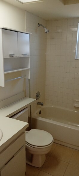 Building Photo - 2015 McMullen Ave