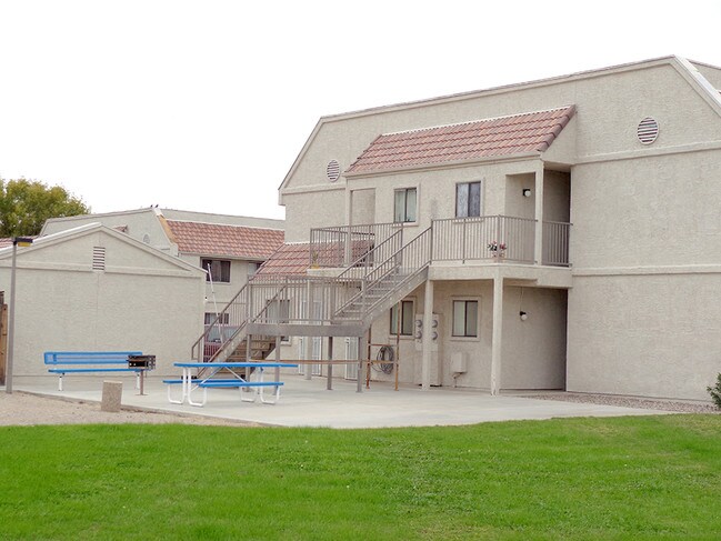 Building Photo - Sun River Apartments