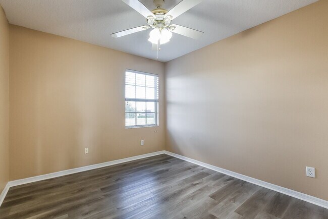 Building Photo - 500 Tuten Trail