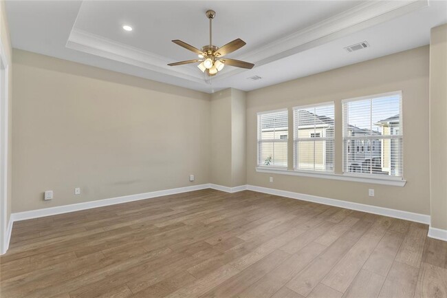 Building Photo - 811 Shallow Hollow Dr