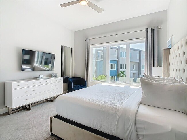 Building Photo - 7740 Sandy Ridge Dr