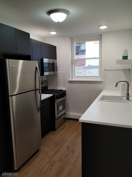 Kitchen - 372 Valley St