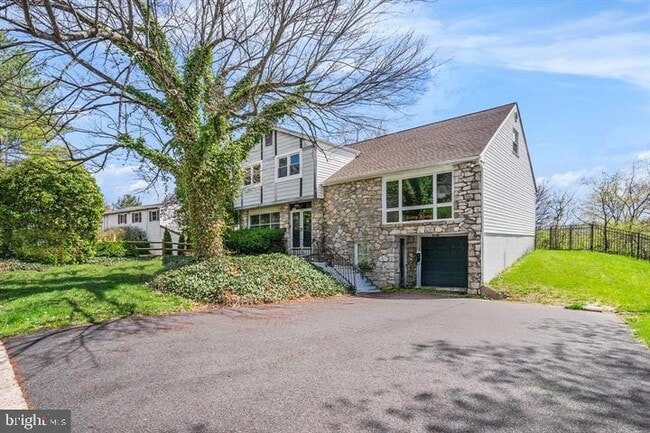 Building Photo - 1057 Fitzwatertown Rd