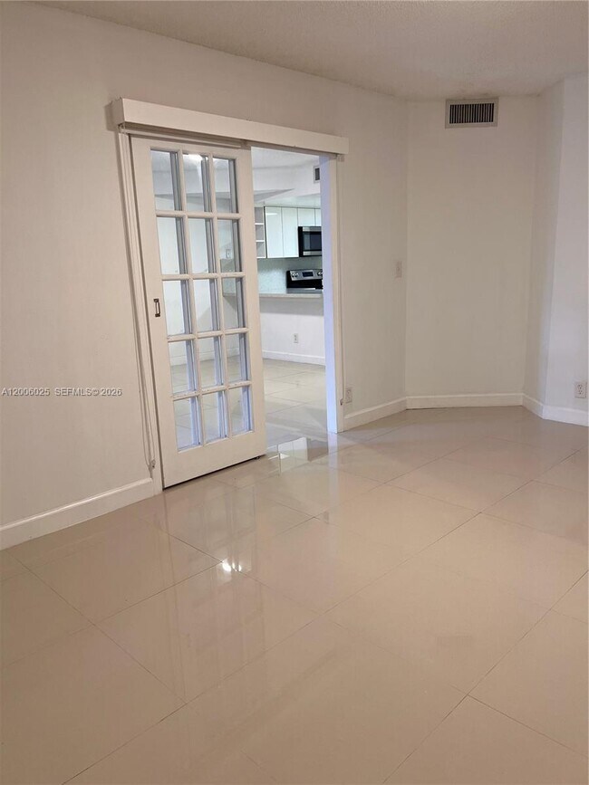 Building Photo - 8290 Lake Dr