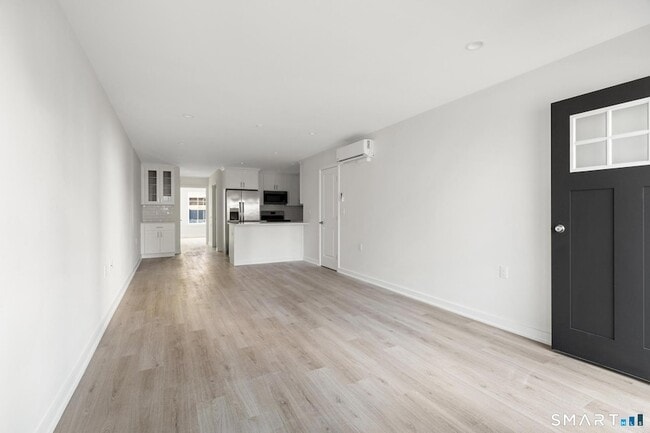 Building Photo - 27 Village Rd