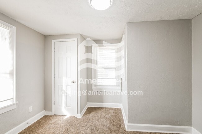 Building Photo - 3002 McKinley St