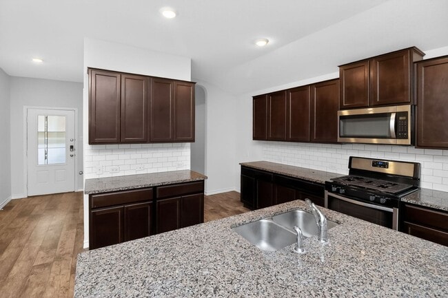 Building Photo - Modern 3BR Home w/ Open Floor Plan in Growing San Antonio Area