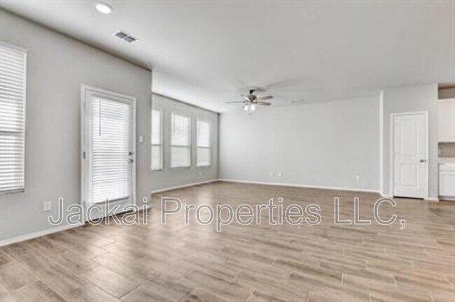 Building Photo - 1217 Benwick Dr