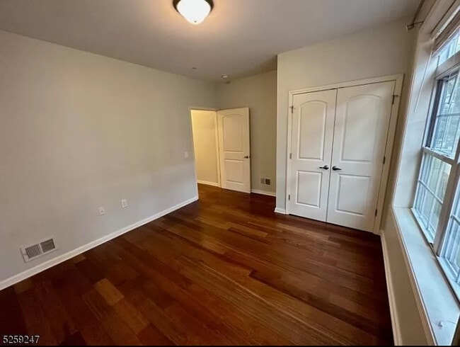 Building Photo - 104 E Elizabeth Ave