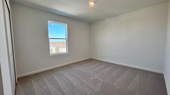 Building Photo - Spacious 5-Bedroom Home Designed for Comfort & Modern Living