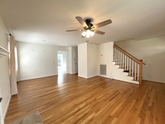 Building Photo - 229A Orlando Ave