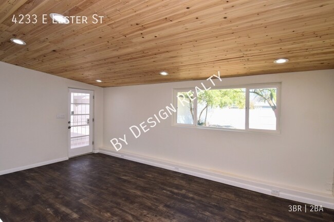 Building Photo - 4233 E Lester St