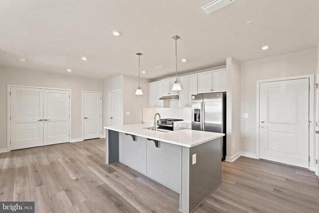 Building Photo - 4399 Peach Lily Ln