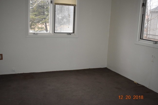 Building Photo - 621 Sangamon Rd
