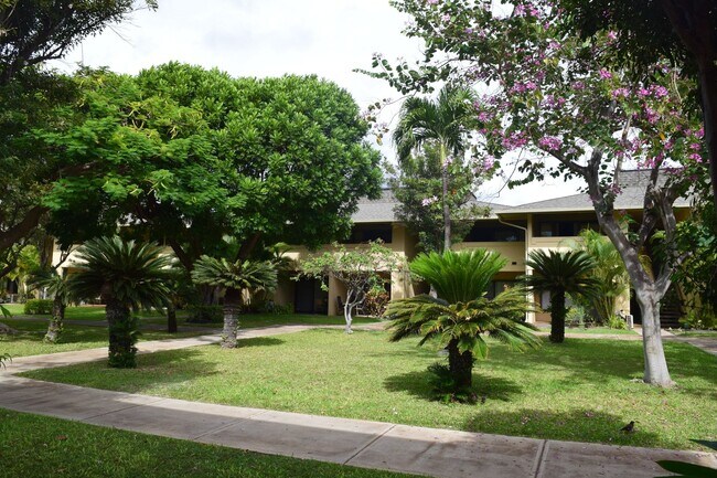 Building Photo - Maui Gardens ground floor unfurnished 2 bedroom 1.5 bath with pool and tennis court