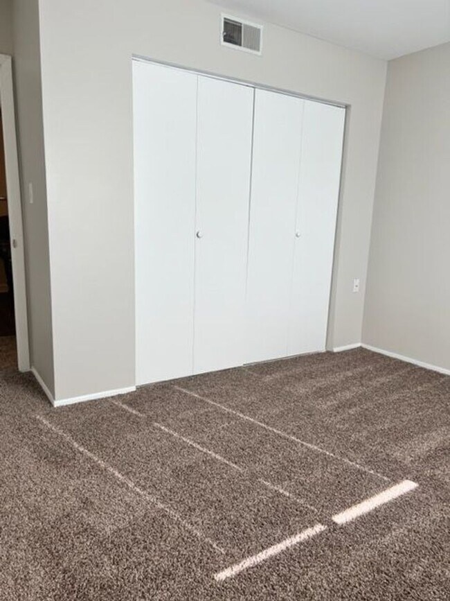 Building Photo - Abbey Lane Apartments