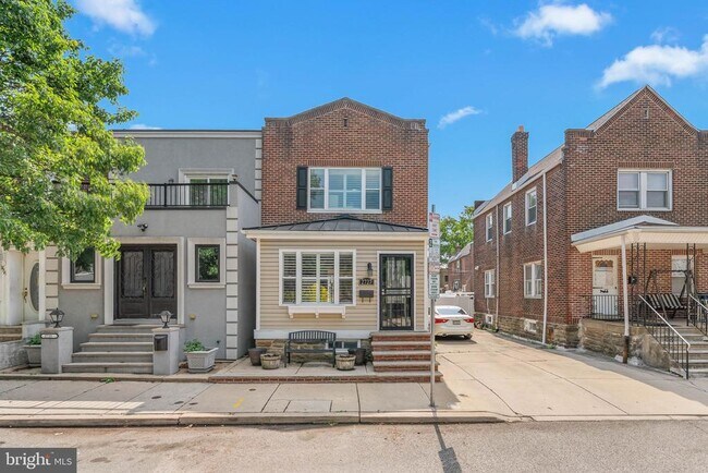 Building Photo - 2727 S 12th St