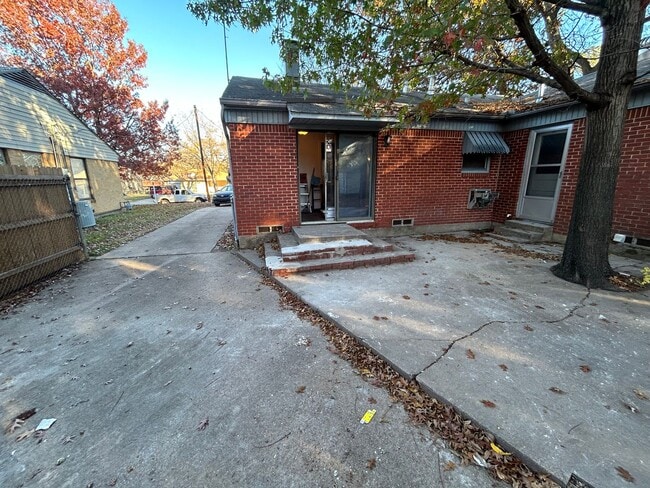 Building Photo - 1111 Lucille St