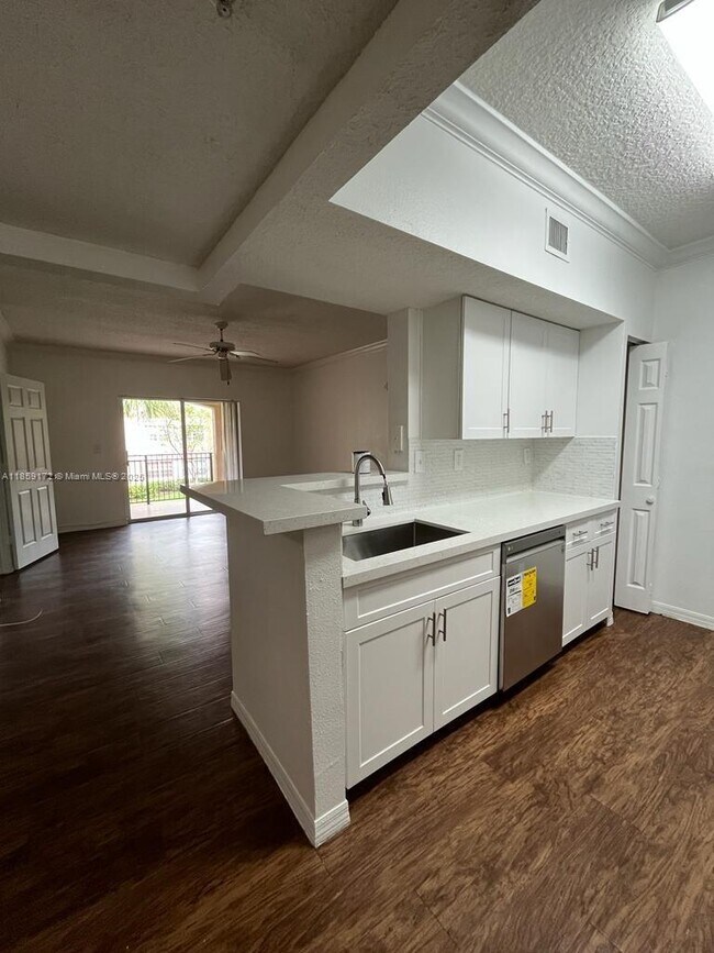 Building Photo - 215 SW 117th Terrace