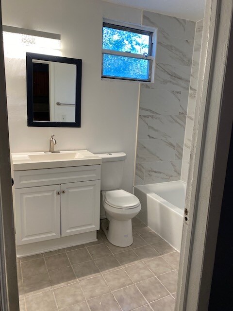 Building Photo - 805 Stuyvesant Ave