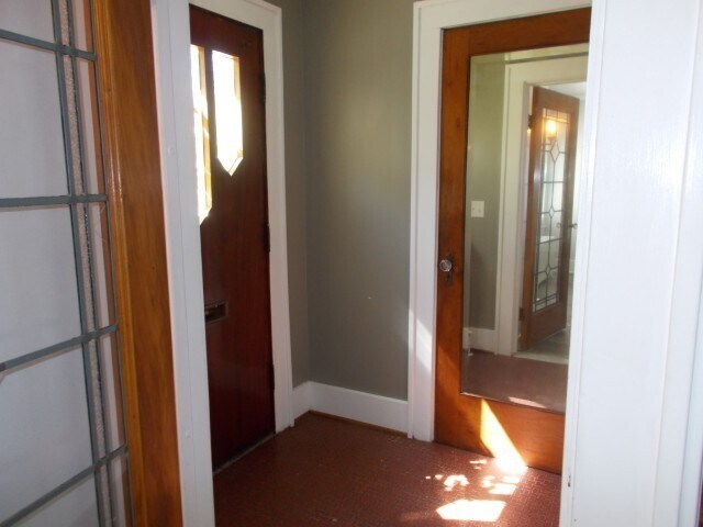 Building Photo - 653 Winona Blvd
