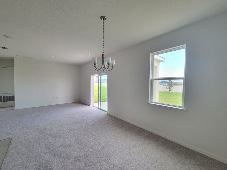 Building Photo - 1346 Normandy Dr