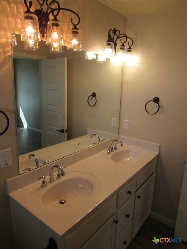 Building Photo - 202 E Avenue H