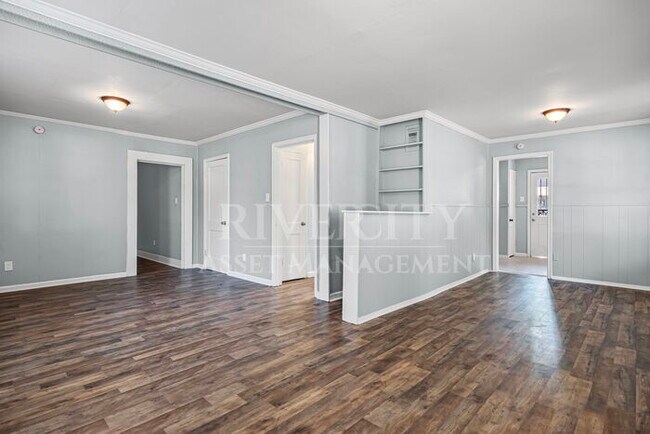 Building Photo - 3132 Kingston St