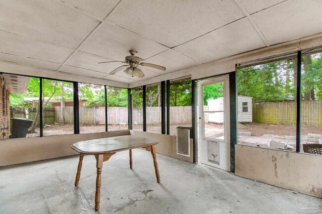 Building Photo - 3711 Tom Ln Dr