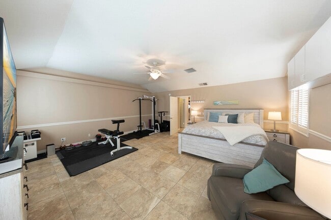 Building Photo - 30932 Colonial Pl
