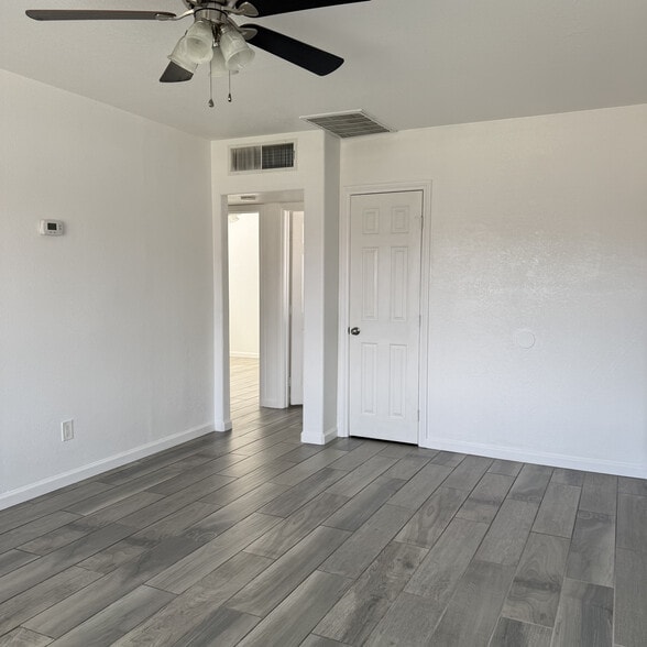Building Photo - 1510 W Orange Ave