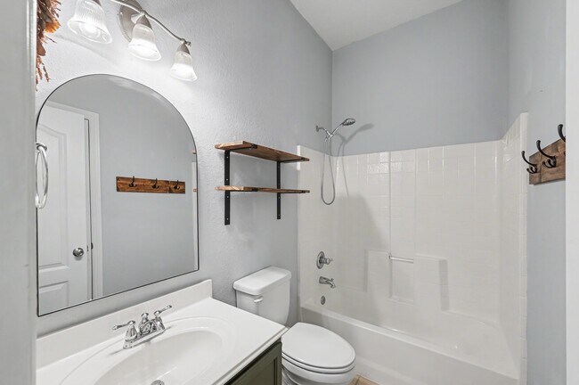 Building Photo - 7023 Durango Creek Dr