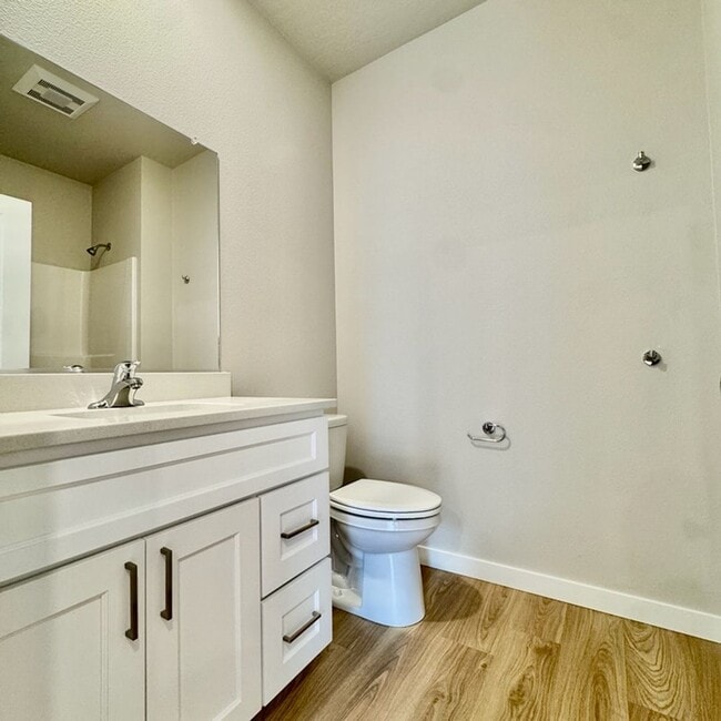 Building Photo - Beautiful Brand New Home!