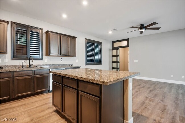 Building Photo - 10618 Sariah Skye Ave