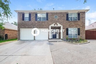 Building Photo - 4 Bedroom Pet-Friendly Home in Grand Prairie, TX with Main Street Renewal