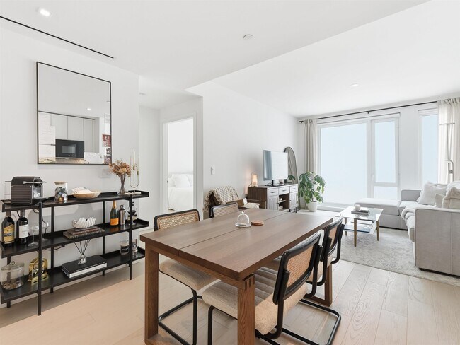 Building Photo - 144 1st St