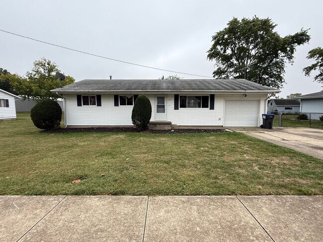 Primary Photo - 417 W Abraham St