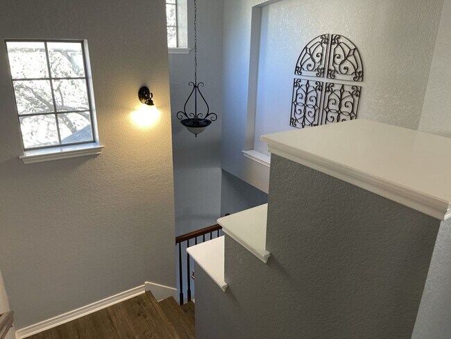 Building Photo - Beautiful Home off Stone Oak Pkwy