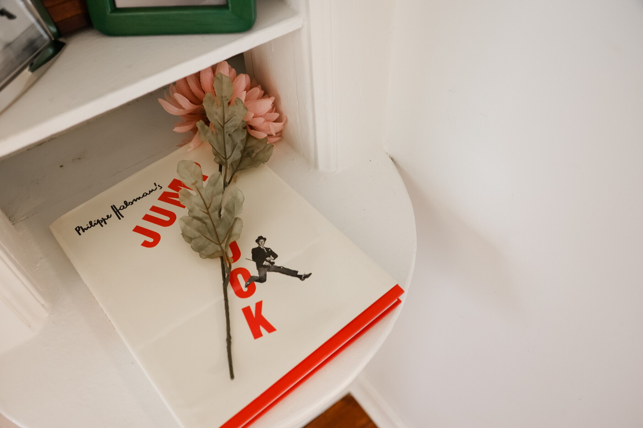 Building Photo - 5106 Rosslyn Ave