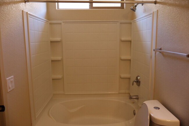 Building Photo - Community Pool