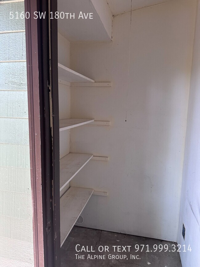 Building Photo - 5160 SW 180th Ave