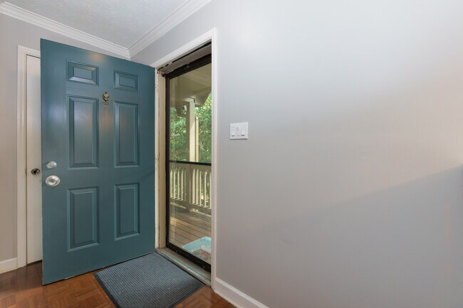 Building Photo - 1003 Country Park Dr